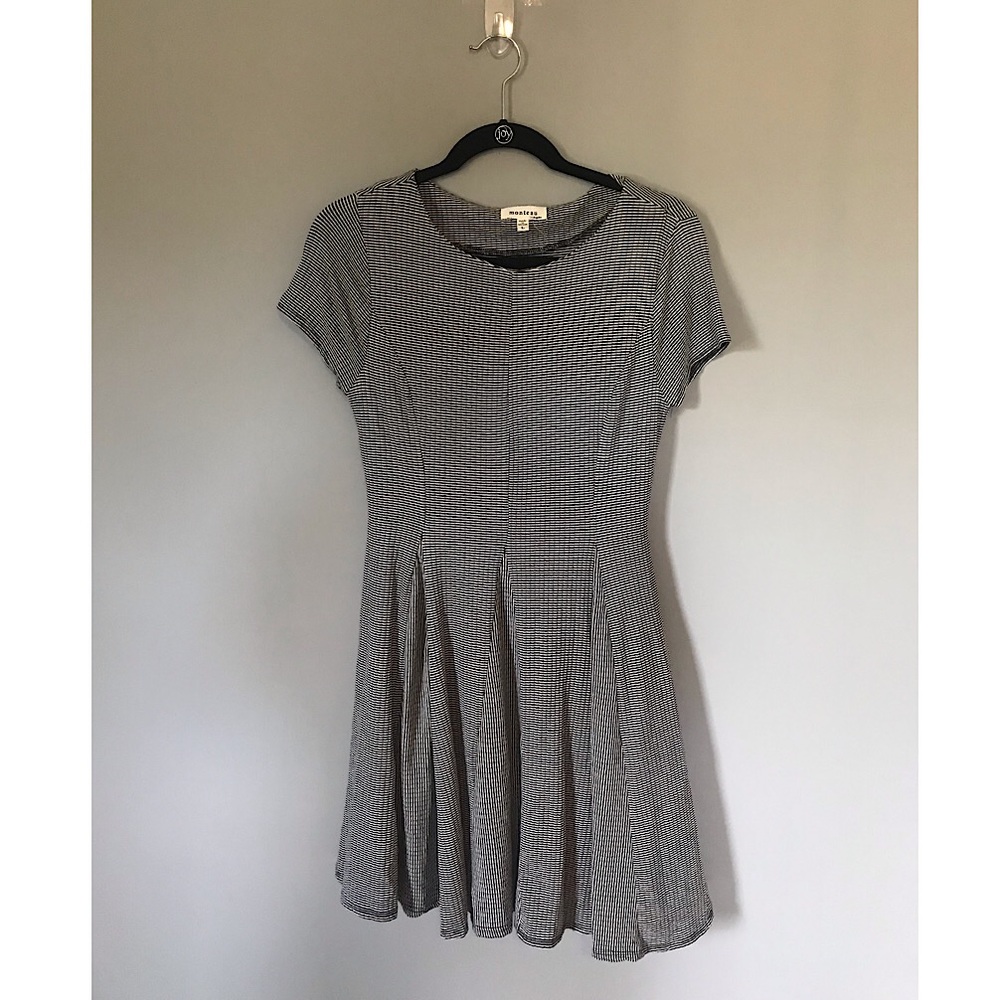 Monteau swing dress